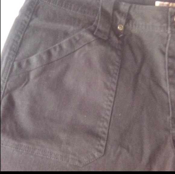 Shorts - Picture 3 of 16